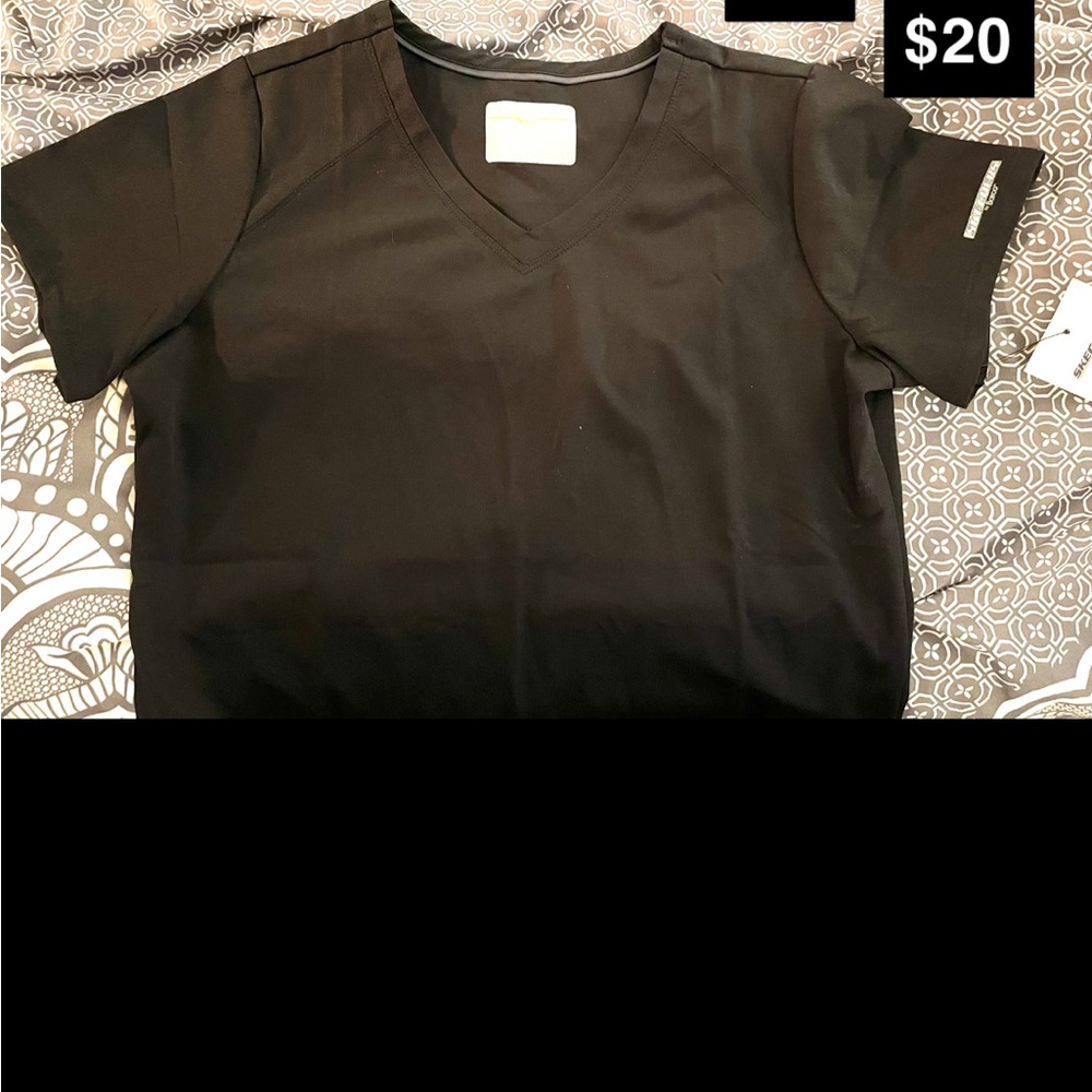 Sketchers Barco V-neck scrub top (NEVER WORN)